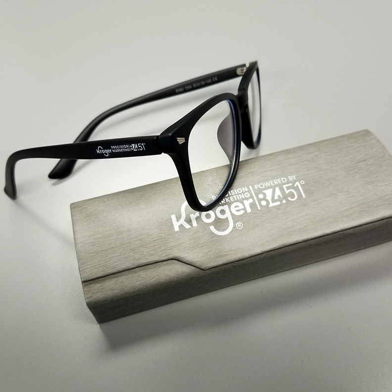 Kroger 84.51 customer glasses with case.